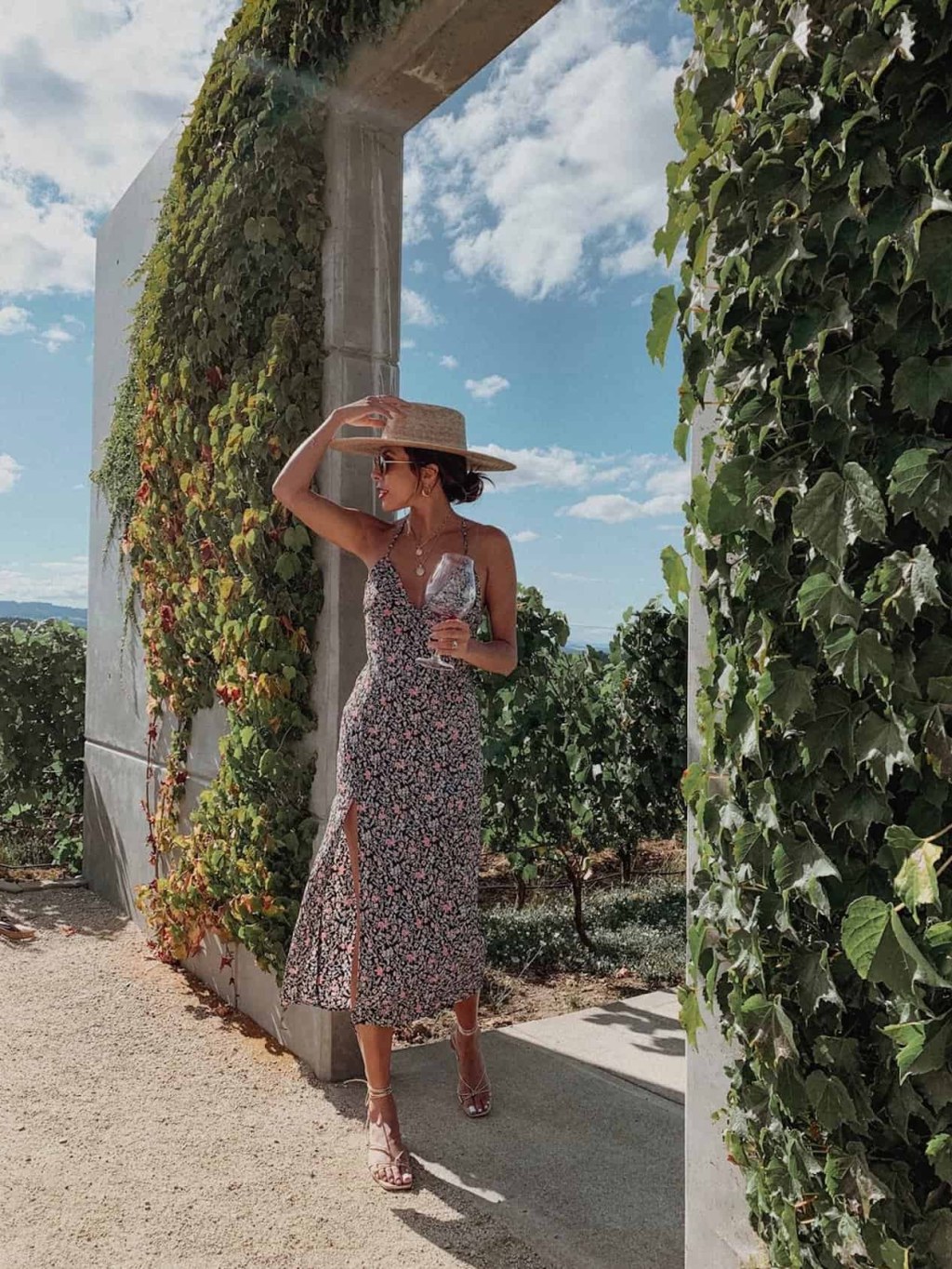 Picture of: Exactly* What To Wear To A Winery + Chic Wine Tasting Outfits