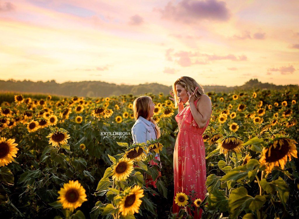 Picture of: What are the Best Colors to Wear to a Sunflower Field? – Krys